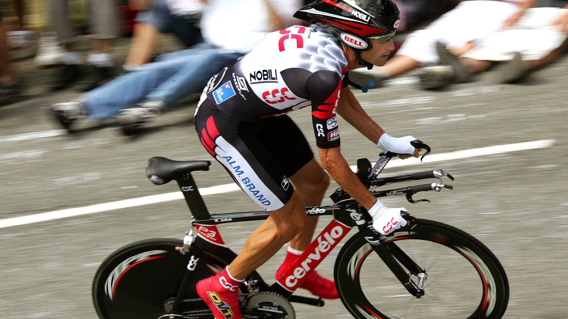 开云体育中国-赛道与球场，当莫兰特接管F1街道赛，独行侠加时险胜活塞